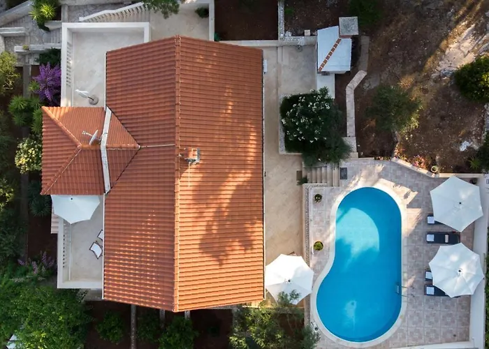 Katja سومارتين