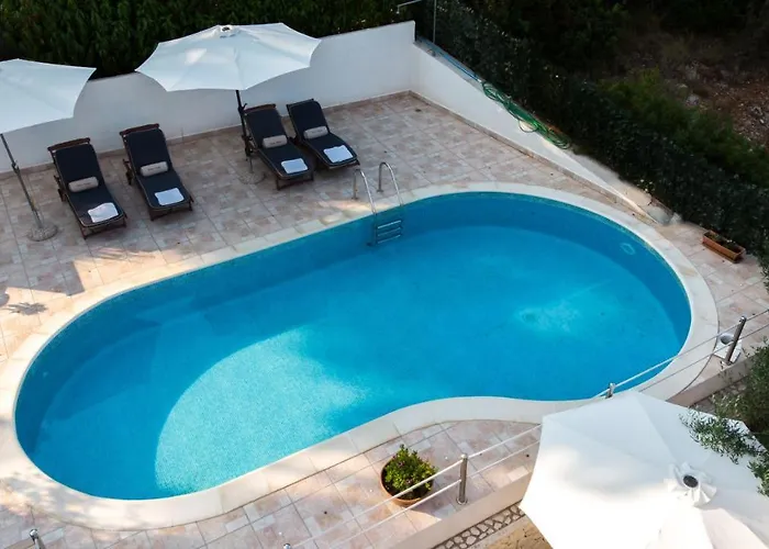 Katja سومارتين