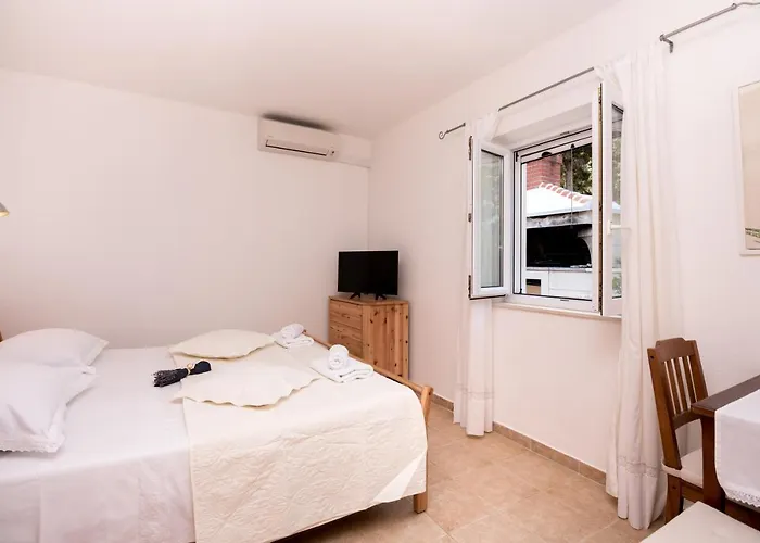 Katja سومارتين