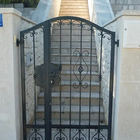 Tatil Evi Katja Sumartin