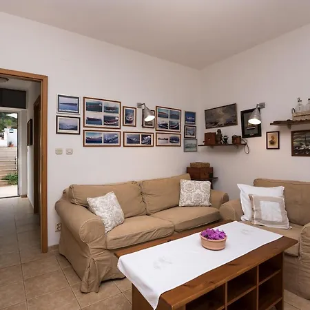 Tatil Evi Katja Sumartin